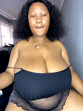 Snapshot of MayaPassion chatting on November 15, 2025, 11:36 am MayaPassion online show from November 15, 2025, 11:36 am