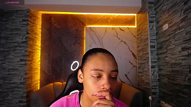 Violeth b online show from October 11, 2025, 12:39 pm