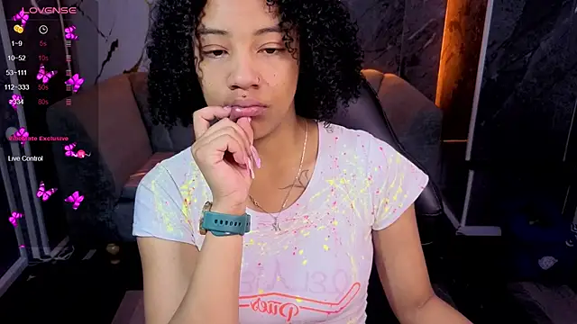 Violeth b online show from November 27, 2025, 12:49 pm