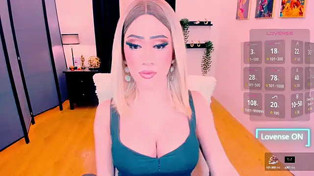 Snapshot of TwittyGirL9inch_exotic chatting on September 28, 2025, 1:01 am TwittyGirL9inch exotic online show from September 28, 2025, 1:01 am