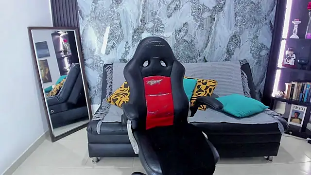 Snapshot of Carlota_milf_30 chatting on December 5, 2025, 7:45 pm Carlota milf 30 online show from December 5, 2025, 7:45 pm