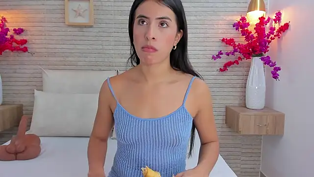 Snapshot of IssabellaLopez chatting on October 10, 2025, 11:55 am IssabellaLopez online show from October 10, 2025, 11:55 am