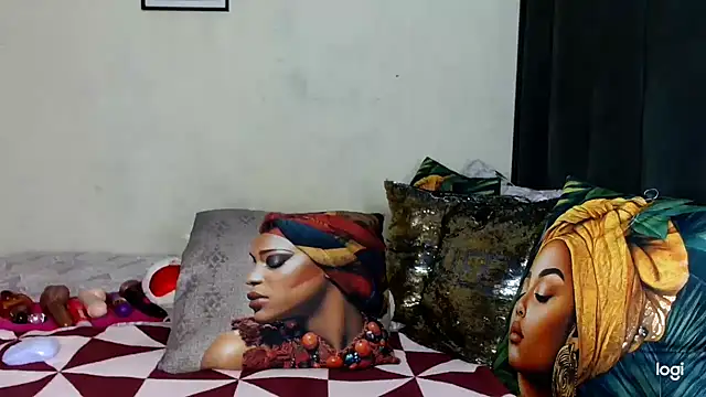 quenliyasa online show from March 4, 2026, 8:05 pm