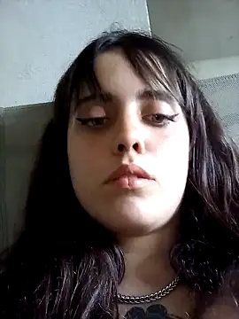 Snapshot of lucylovles chatting on February 23, 2025, 1:32 pm lucylovles online show from February 23, 2025, 1:32 pm