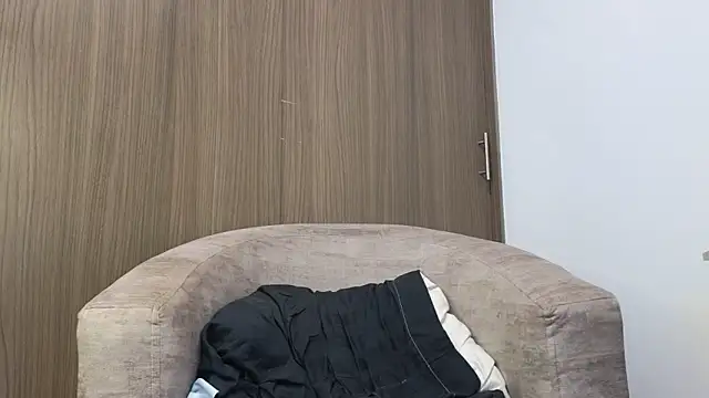 Scarlett is here online show from November 9, 2025, 1:53 am