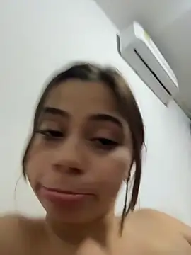 Snapshot of Lesbiandreams chatting on November 14, 2025, 5:00 am Lesbiandreams online show from November 14, 2025, 5:00 am