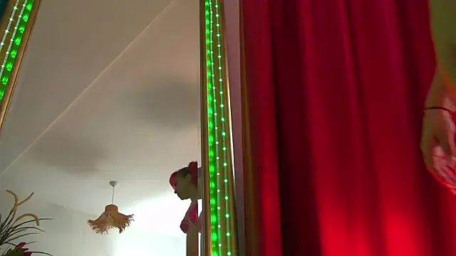 Foxxxy MILF online show from May 15, 2026, 3:59 am