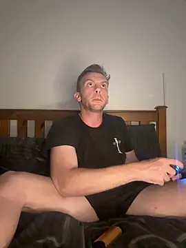 aus guy93 online show from October 30, 2025, 2:14 pm