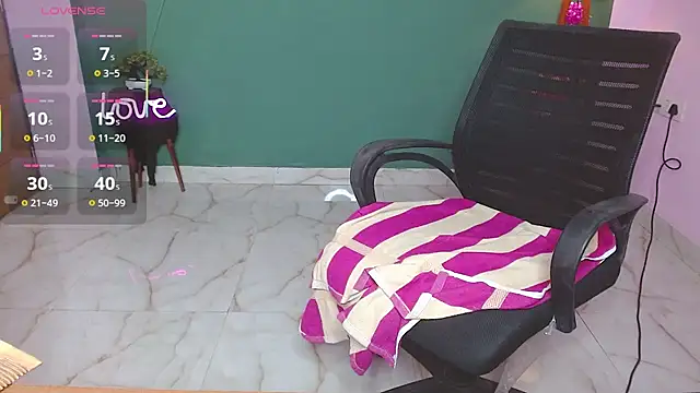 Snapshot of Naughty_Ayesha1 chatting on October 25, 2025, 1:49 am Naughty Ayesha1 online show from October 25, 2025, 1:49 am