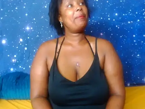 2Sweetysmile online show from February 24, 2025, 4:47 pm