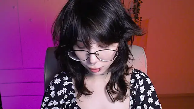 Snapshot of MoriHorri chatting on September 14, 2025, 1:11 pm MoriHorri online show from September 14, 2025, 1:11 pm