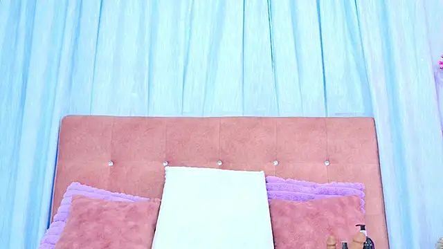 AlliciaKim online show from December 2, 2025, 7:26 pm