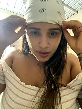 Snapshot of perlita05 chatting on November 12, 2025, 3:49 pm perlita05 online show from November 12, 2025, 3:49 pm