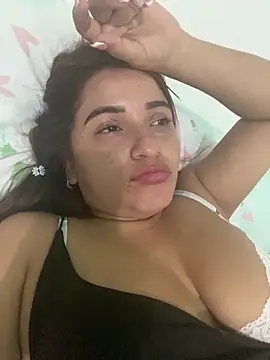 perlita05 online show from March 19, 2025, 2:16 am