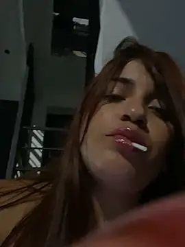 perlita05 online show from March 12, 2025, 2:52 am