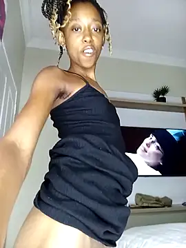 Snapshot of 02Boitybaby chatting on December 4, 2024, 5:49 pm 02Boitybaby online show from December 4, 2024, 5:49 pm