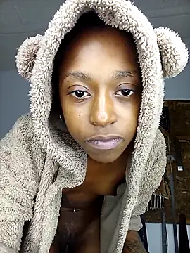 Snapshot of 02Boitybaby chatting on October 18, 2025, 6:59 am 02Boitybaby online show from October 18, 2025, 6:59 am