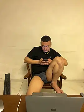 Snapshot of ShaoZian_1 chatting on November 30, 2025, 12:50 pm ShaoZian 1 online show from November 30, 2025, 12:50 pm