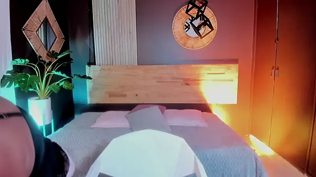 Annaa rosee online show from February 15, 2026, 3:29 am