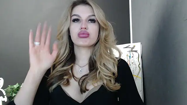Snapshot of Your_Jessy chatting on April 20, 2026, 11:35 am Your Jessy online show from April 20, 2026, 11:35 am