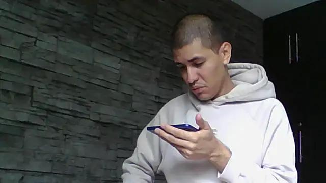 Sexylatin64 online show from June 10, 2026, 3:24 pm