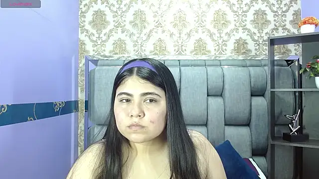 Snapshot of Laura_Copers chatting on May 10, 2026, 2:37 am Laura Copers online show from May 10, 2026, 2:37 am