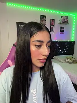Snapshot of JulietaCheerr chatting on June 25, 2026, 12:52 am JulietaCheerr online show from June 25, 2026, 12:52 am