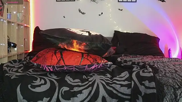 Snapshot of Devil_s_bride chatting on June 30, 2026, 3:23 pm Devil s bride online show from June 30, 2026, 3:23 pm