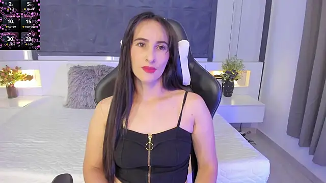 Snapshot of SaraGomez1 chatting on December 14, 2025, 1:49 pm SaraGomez1 online show from December 14, 2025, 1:49 pm