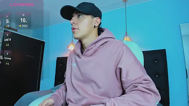 Snapshot of Lobo_17_ chatting on November 5, 2025, 3:42 am Lobo 17 online show from November 5, 2025, 3:42 am