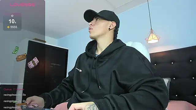 Snapshot of Lobo_17_ chatting on November 25, 2025, 3:51 am Lobo 17 online show from November 25, 2025, 3:51 am