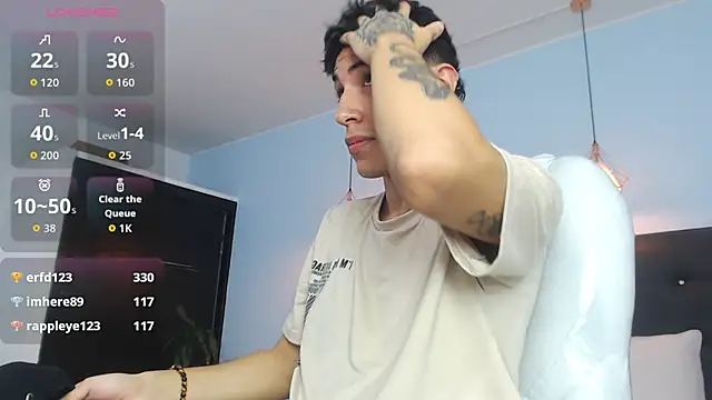 Snapshot of Lobo_17_ chatting on October 14, 2025, 3:40 am Lobo 17 online show from October 14, 2025, 3:40 am