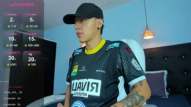 Snapshot of Lobo_17_ chatting on November 23, 2025, 3:38 am Lobo 17 online show from November 23, 2025, 3:38 am