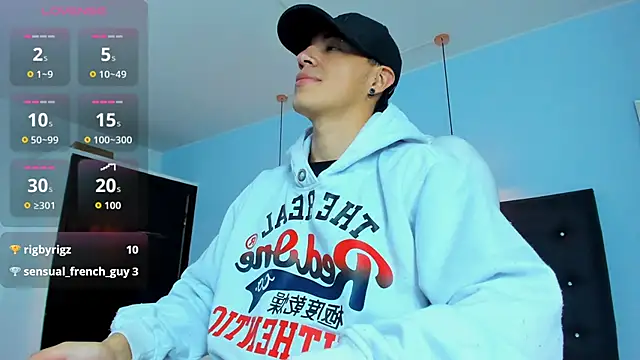 Snapshot of Lobo_17_ chatting on October 31, 2025, 3:47 am Lobo 17 online show from October 31, 2025, 3:47 am