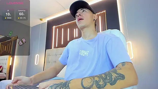 Lobo 17  online show from March 14, 2026, 3:45 am