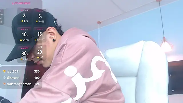 Snapshot of Lobo_17_ chatting on October 15, 2025, 3:38 am Lobo 17 online show from October 15, 2025, 3:38 am