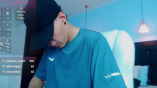 Snapshot of Lobo_17_ chatting on October 11, 2025, 3:40 am Lobo 17 online show from October 11, 2025, 3:40 am