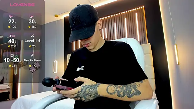 Lobo 17  online show from February 11, 2026, 10:53 pm