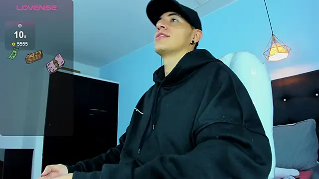 Snapshot of Lobo_17_ chatting on December 5, 2025, 3:49 am Lobo 17 online show from December 5, 2025, 3:49 am