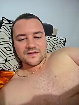 Snapshot of KarlosCarutox chatting on October 2, 2025, 4:21 pm KarlosCarutox online show from October 2, 2025, 4:21 pm