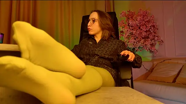 Snapshot of AphexQueen chatting on October 15, 2025, 10:12 am AphexQueen online show from October 15, 2025, 10:12 am