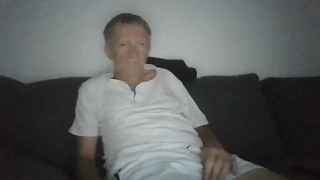 Snapshot of naturiste974 chatting on June 16, 2026, 7:58 pm naturiste974 online show from June 16, 2026, 7:58 pm