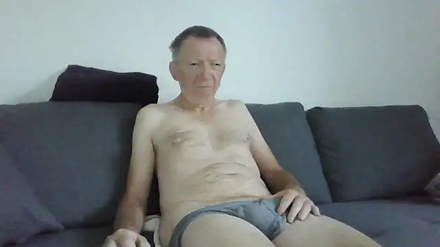 Snapshot of naturiste974 chatting on May 28, 2026, 4:53 am naturiste974 online show from May 28, 2026, 4:53 am