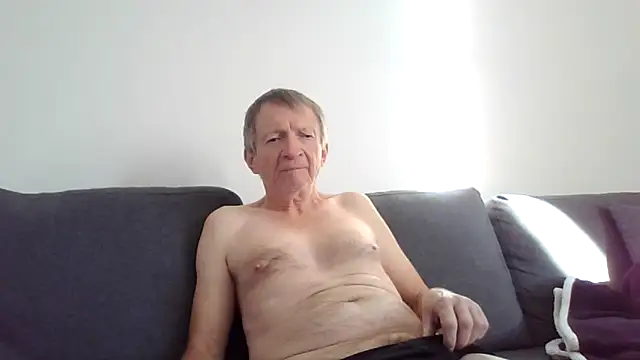 Snapshot of naturiste974 chatting on October 16, 2025, 3:42 pm naturiste974 online show from October 16, 2025, 3:42 pm