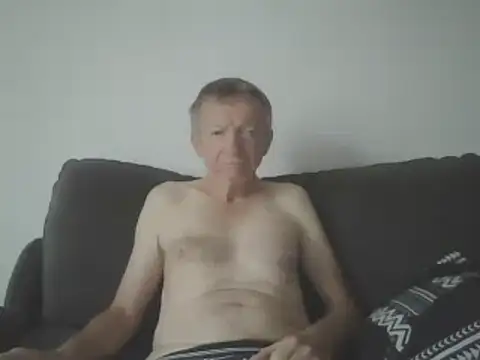 Snapshot of naturiste974 chatting on March 7, 2025, 2:57 am naturiste974 online show from March 7, 2025, 2:57 am