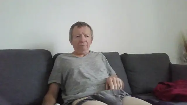 Snapshot of naturiste974 chatting on May 18, 2026, 5:56 am naturiste974 online show from May 18, 2026, 5:56 am