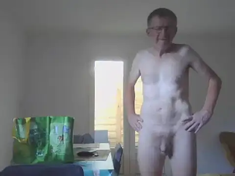 Snapshot of naturiste974 chatting on February 4, 2025, 8:46 am naturiste974 online show from February 4, 2025, 8:46 am