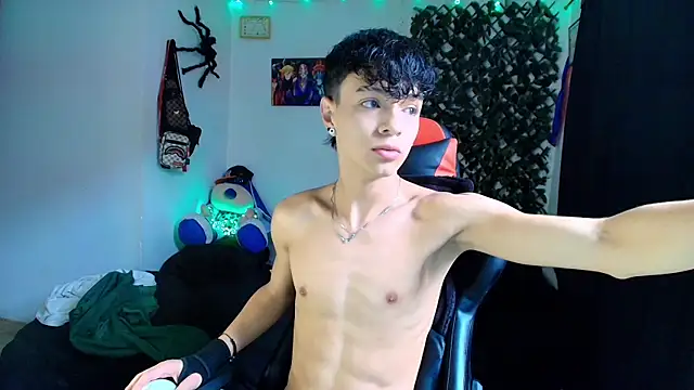 twink sebas  online show from February 9, 2025, 3:34 pm