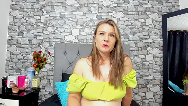 Snapshot of your_angel7 chatting on October 16, 2025, 1:36 am your angel7 online show from October 16, 2025, 1:36 am