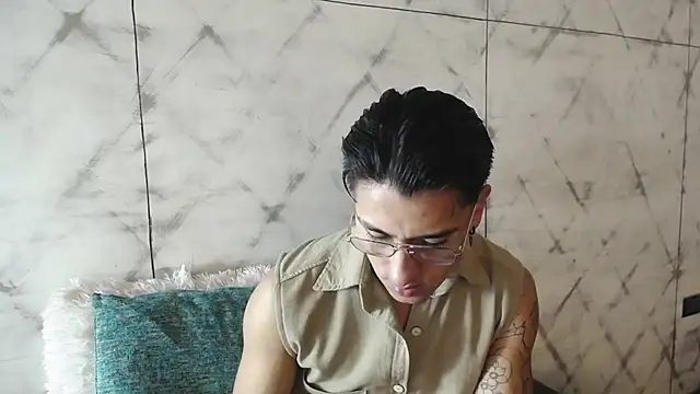 Andy Joy  online show from October 30, 2025, 10:35 am